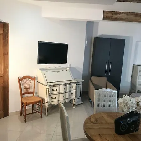 Familiale Du Couvent Apartamento